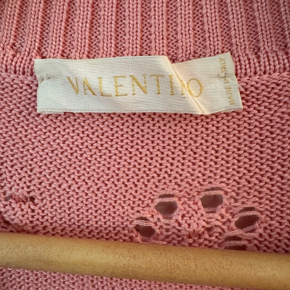 VALENTINO Made in Italy Knit Cardigan 🌸
Size: L
Color: Soft Pink - Picture 5 of 10